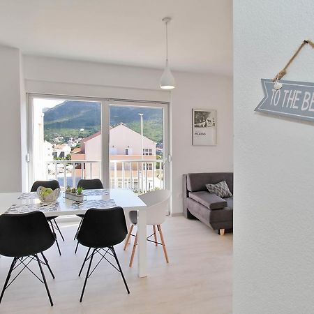 קאבטאט Bacan Family Apartments מראה חיצוני תמונה