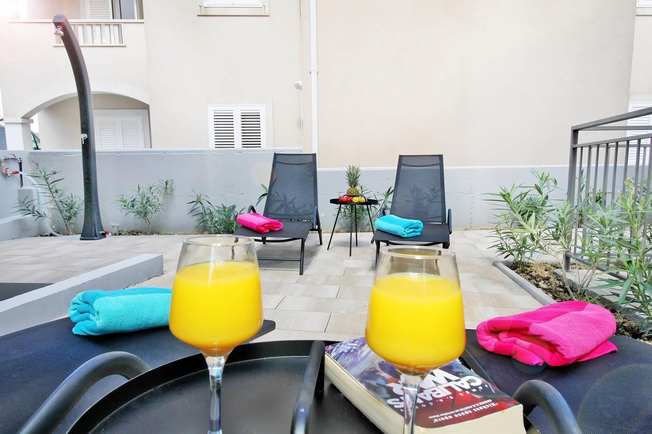 קאבטאט Bacan Family Apartments מראה חיצוני תמונה