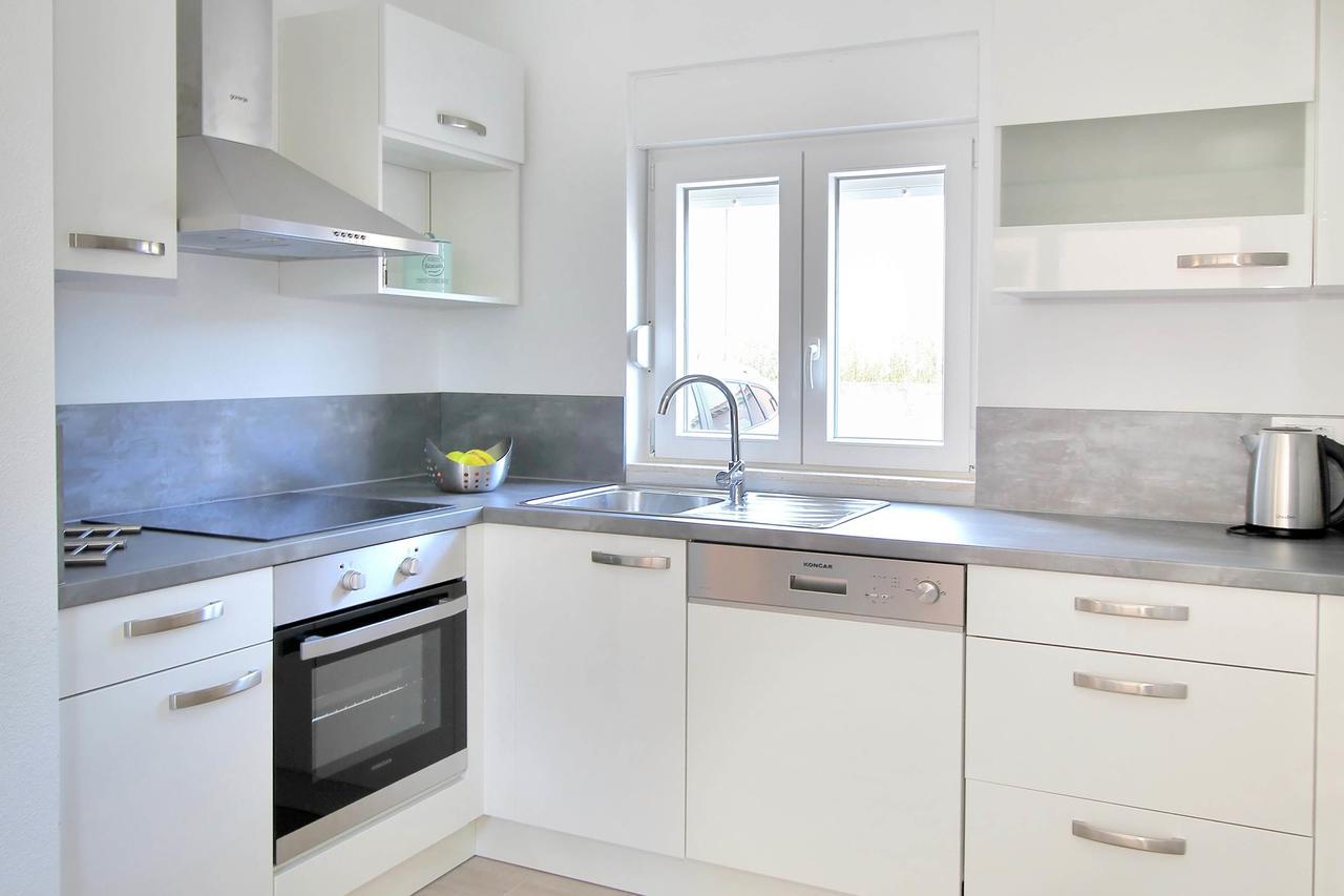 קאבטאט Bacan Family Apartments מראה חיצוני תמונה