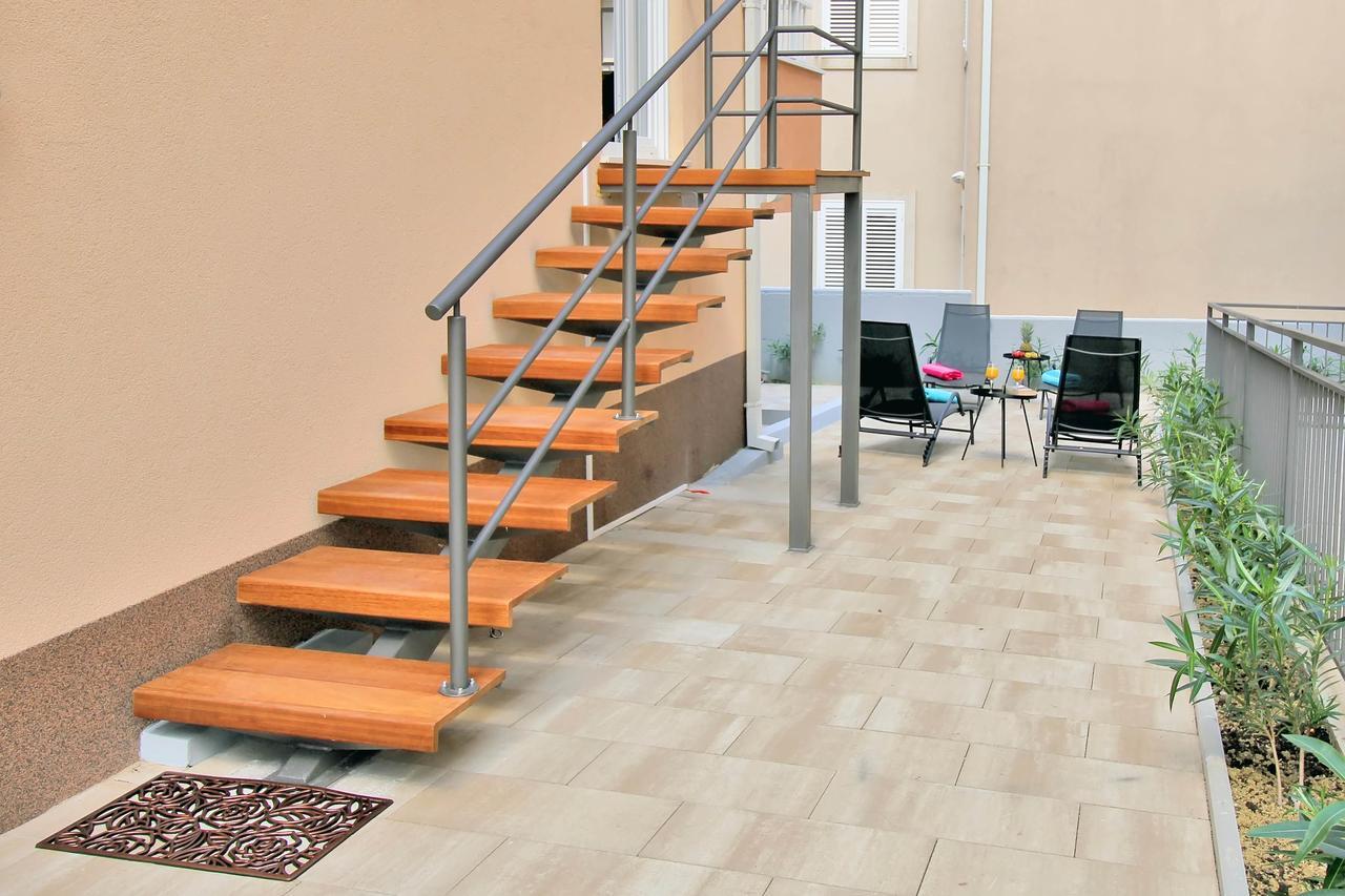 קאבטאט Bacan Family Apartments מראה חיצוני תמונה