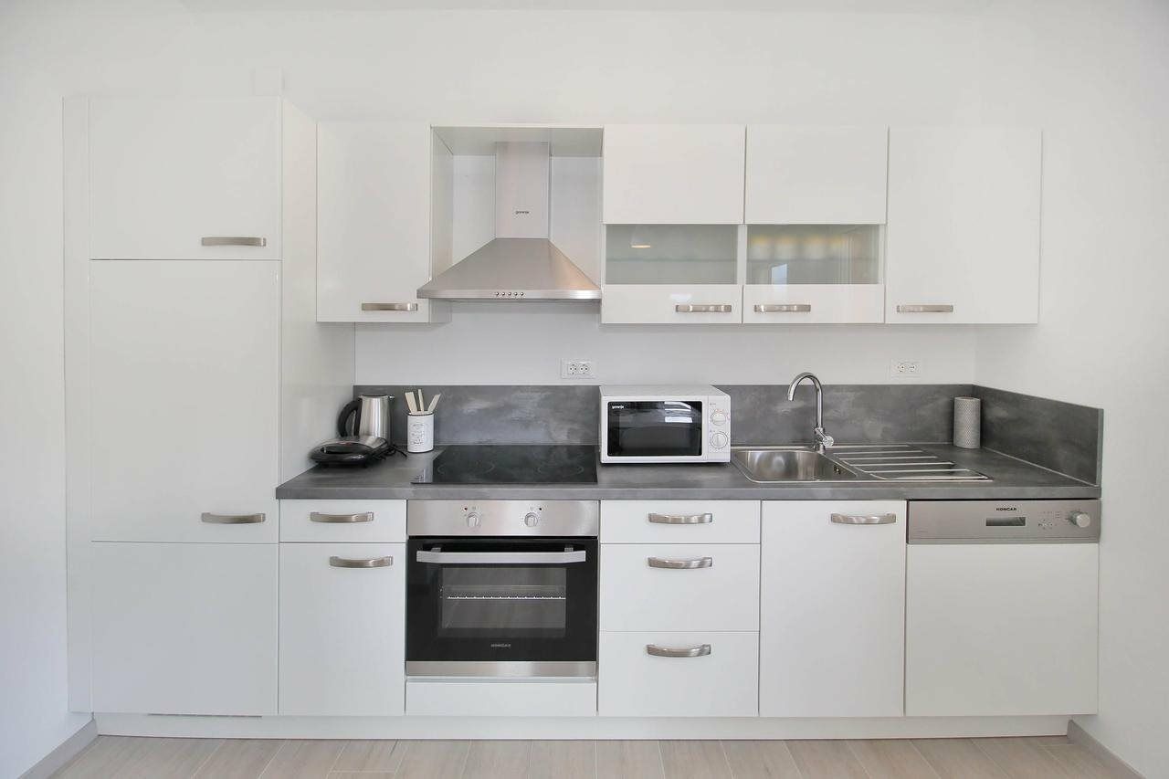 קאבטאט Bacan Family Apartments מראה חיצוני תמונה